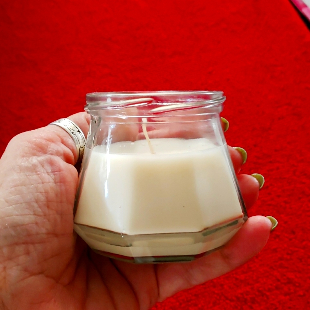 Ocean breeze votive candle